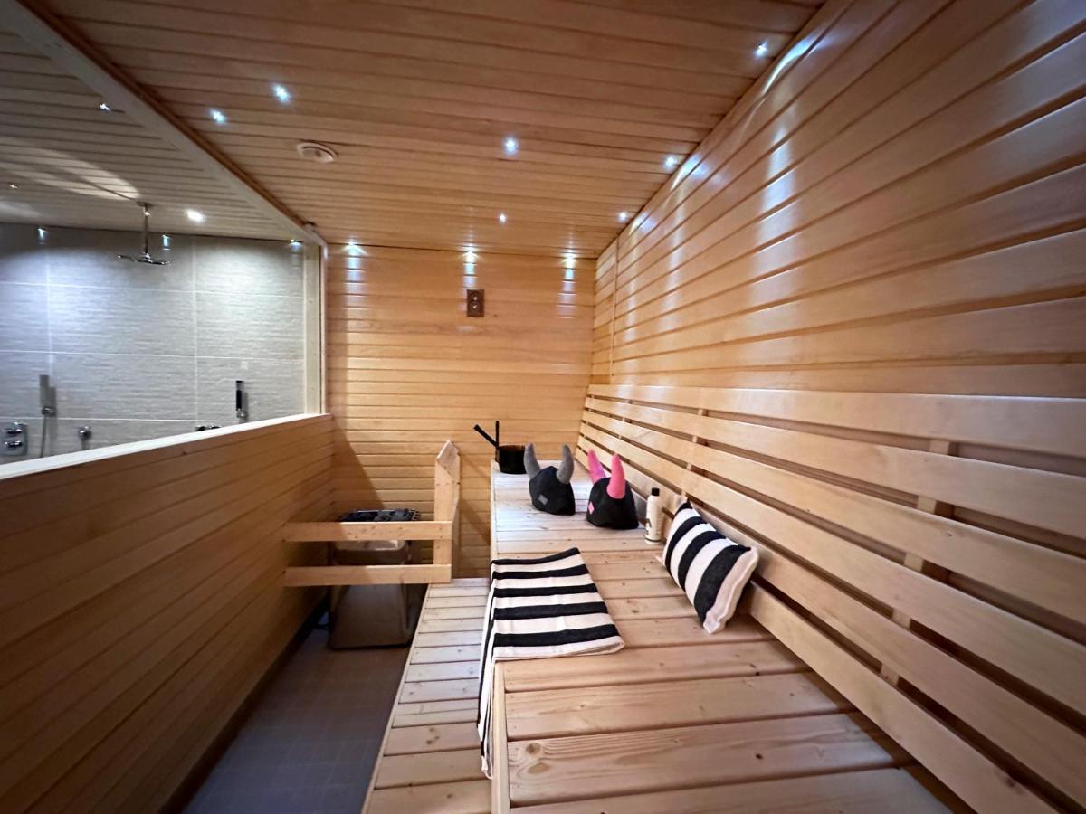 Linnunvilla With Sauna Rovaniemi Bagian luar foto